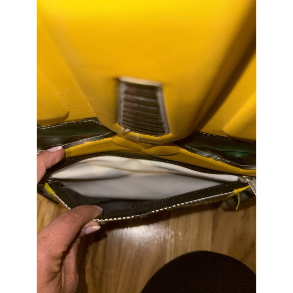 Transformers Bumblebee Backpack Book Bag Kids Boys School *One Eye Lights Up - Picture 4 of 11